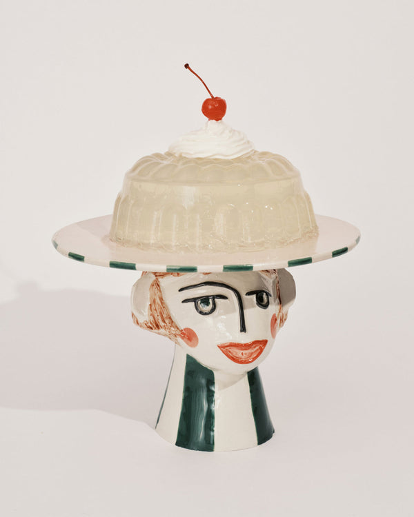 Table accessories cake stands