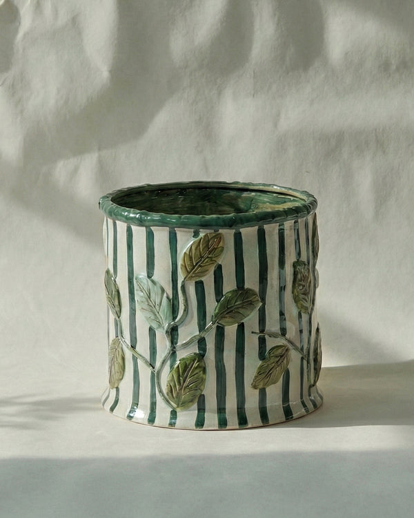 Flower pots & planters by Studio Terres de Rêves