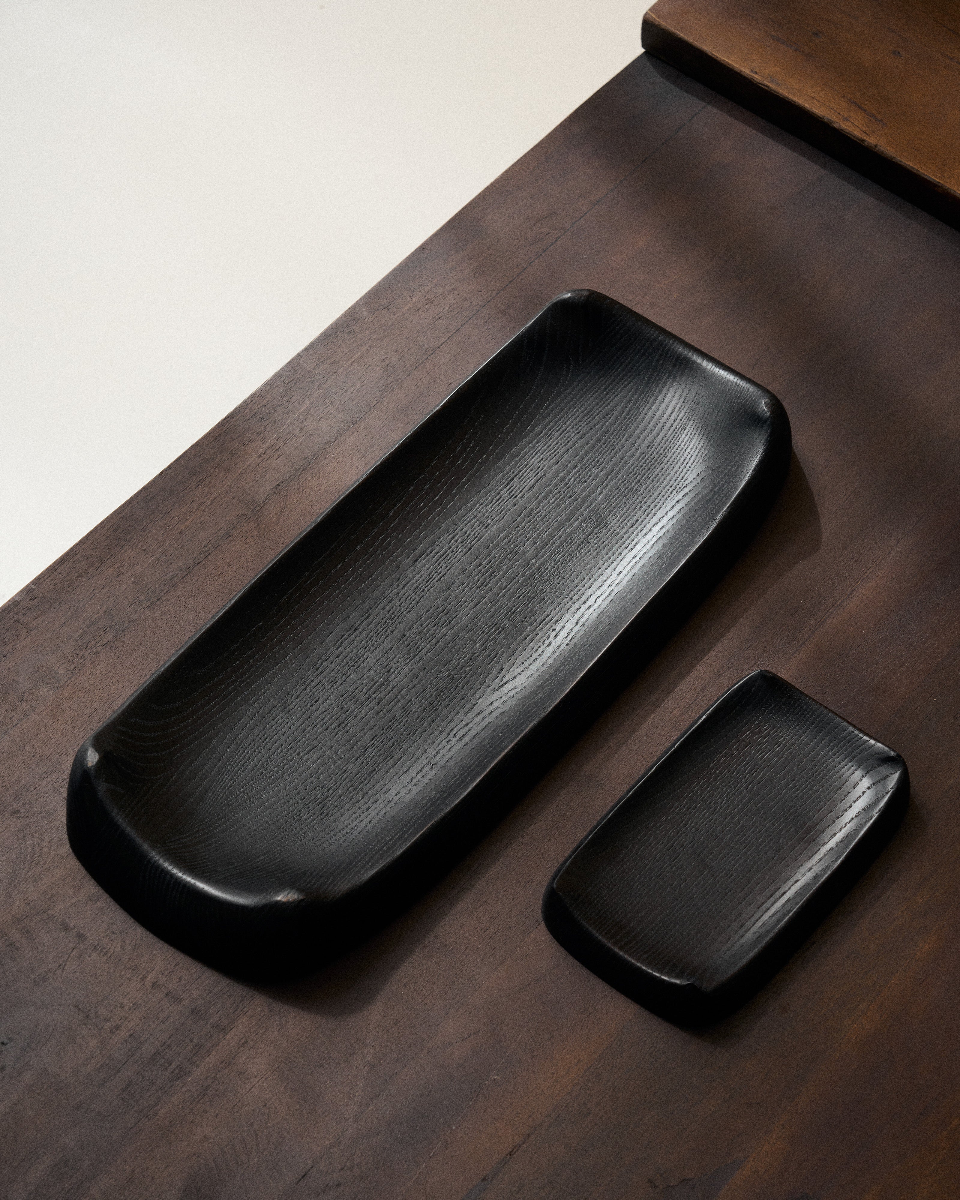 Out of lines kitchen&table by Uncharted Kitchen&Table Access – SERAX