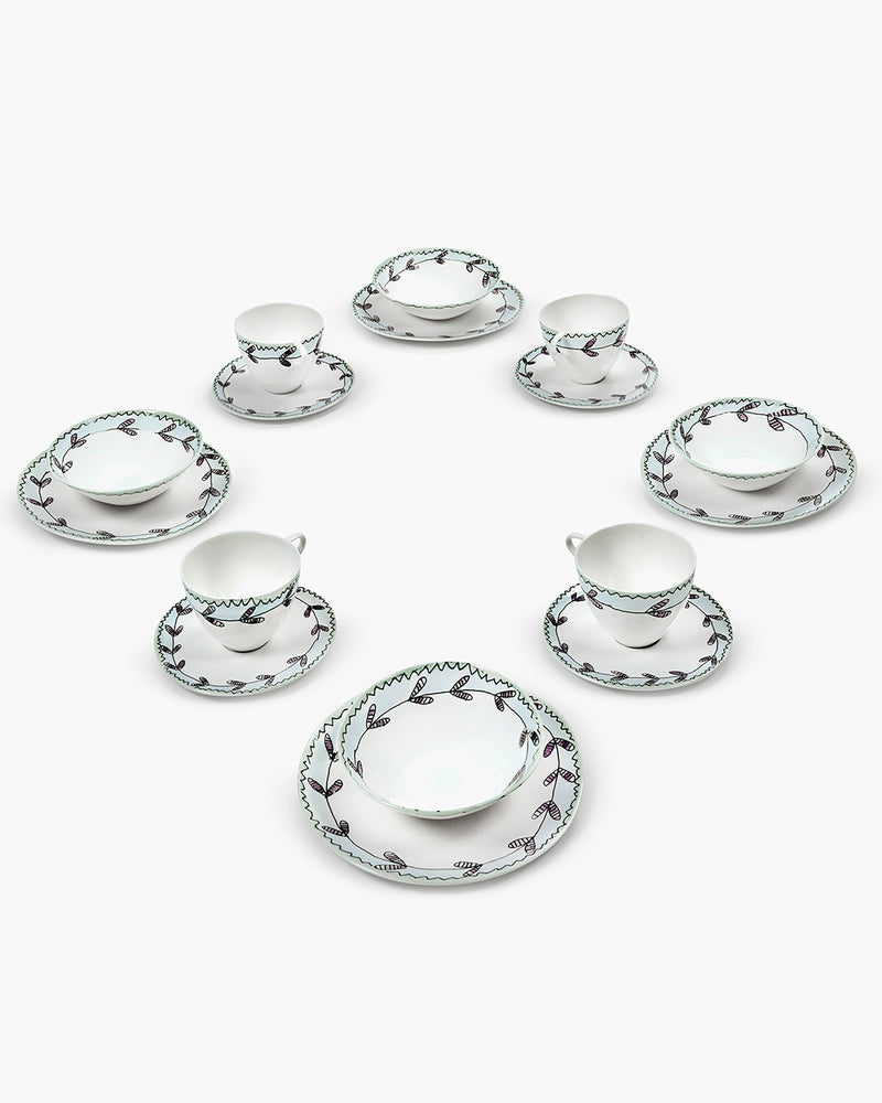 Breakfast set 16 pieces blossom milk midnight flowers