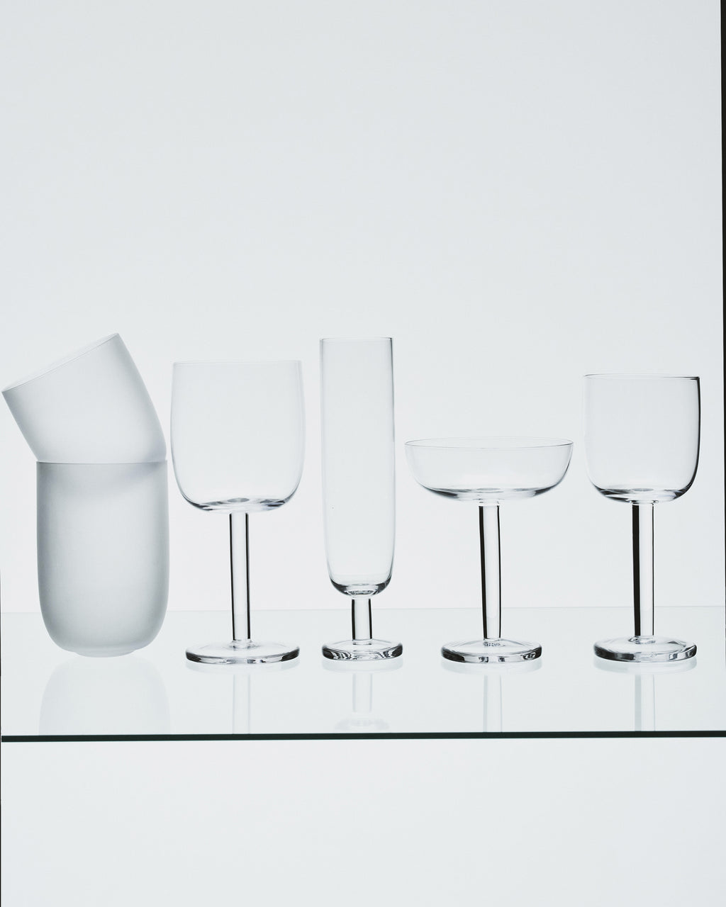 Weissweinglas geradlinig transparent Base – SERAX