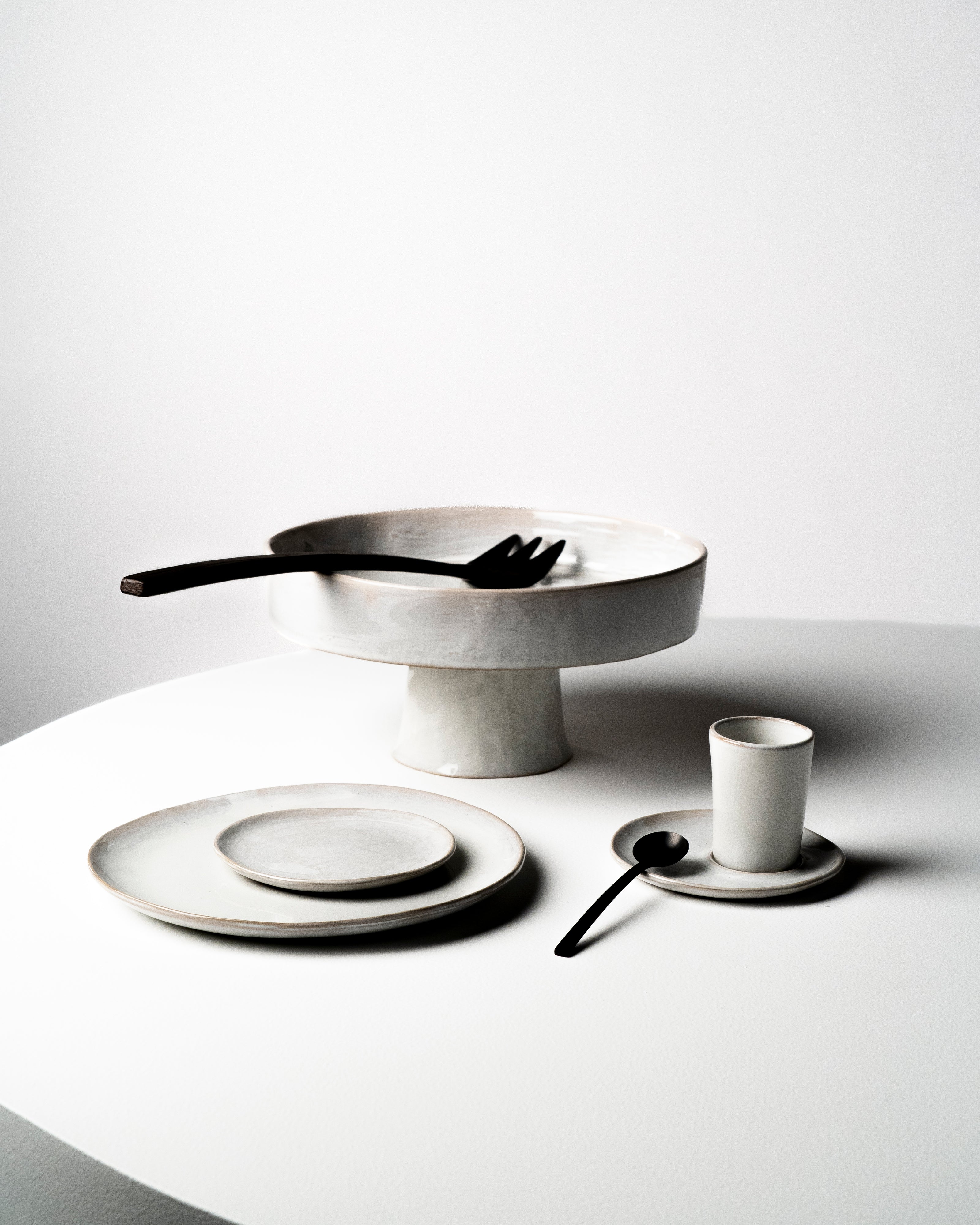 Bread plate off-white La Mère – SERAX