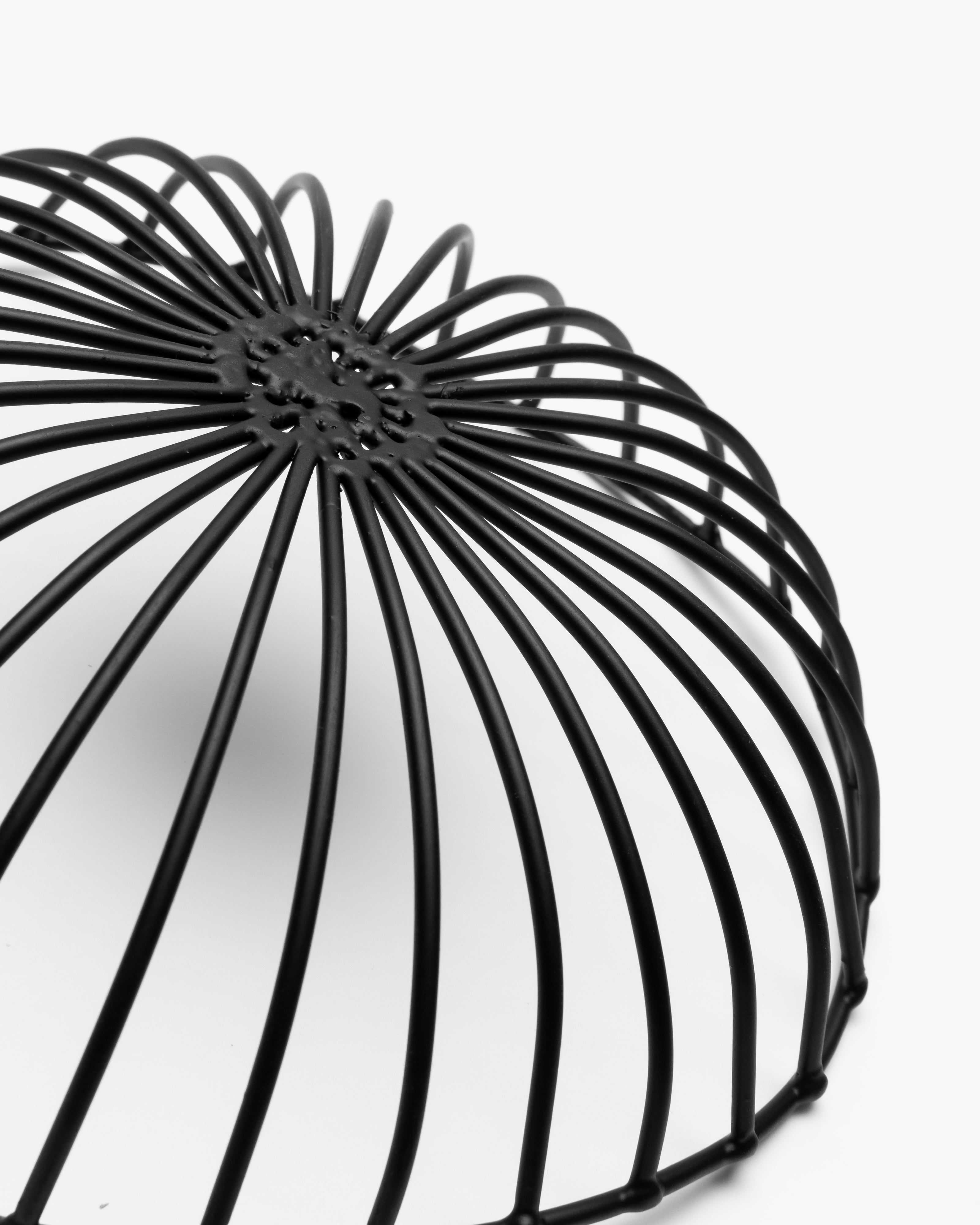 Iron bread basket L black Catu Metal Sculptures – SERAX