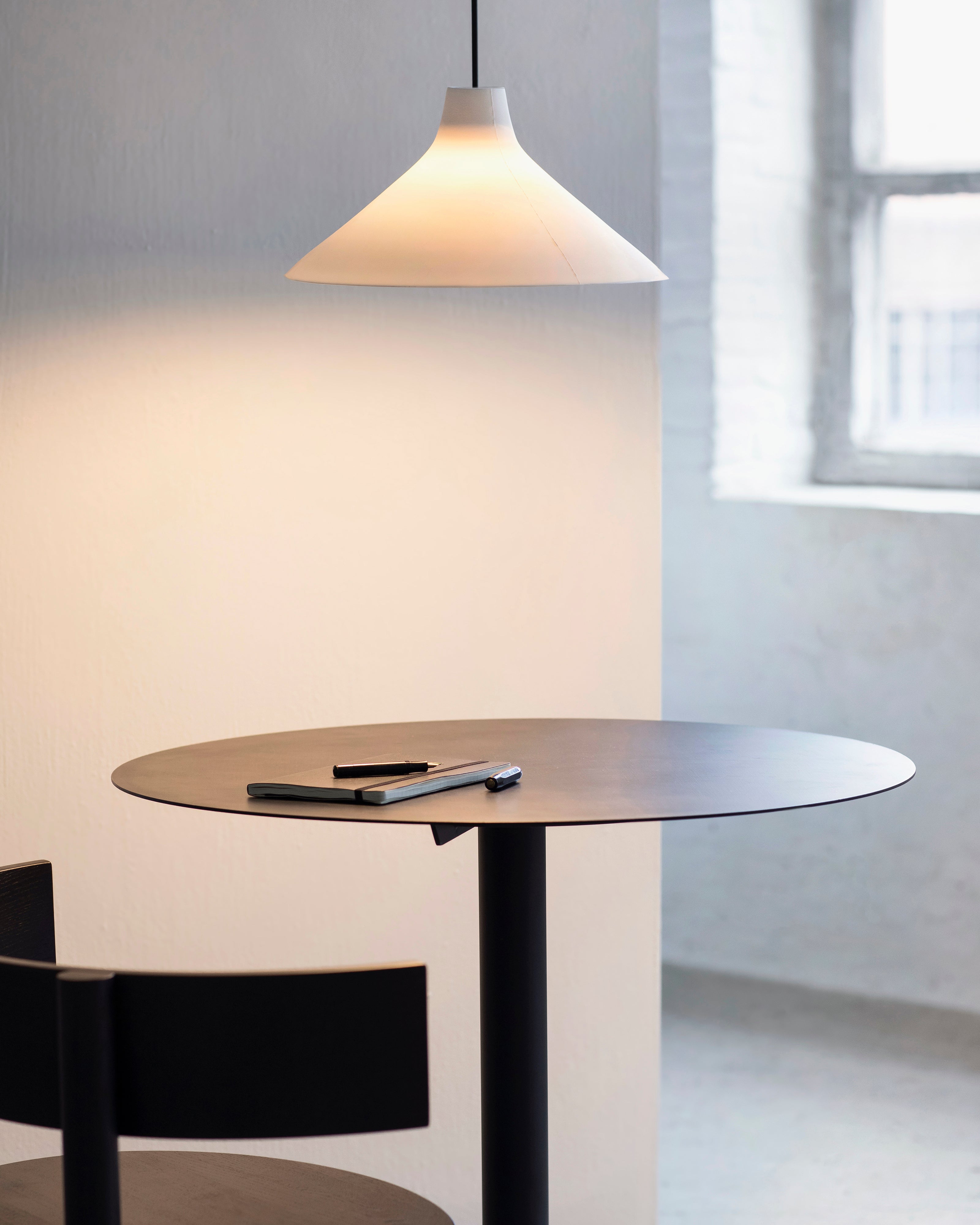 Pendant lamp L white Seam – SERAX