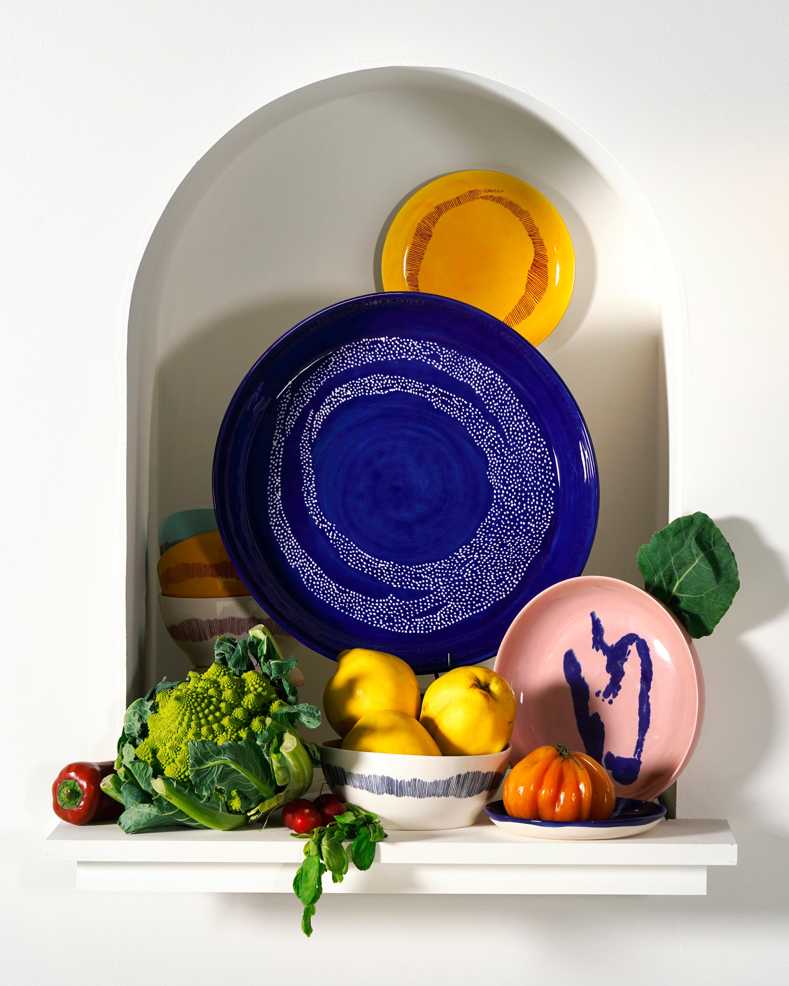 Dinner plate dark blue - white dots Feast – SERAX