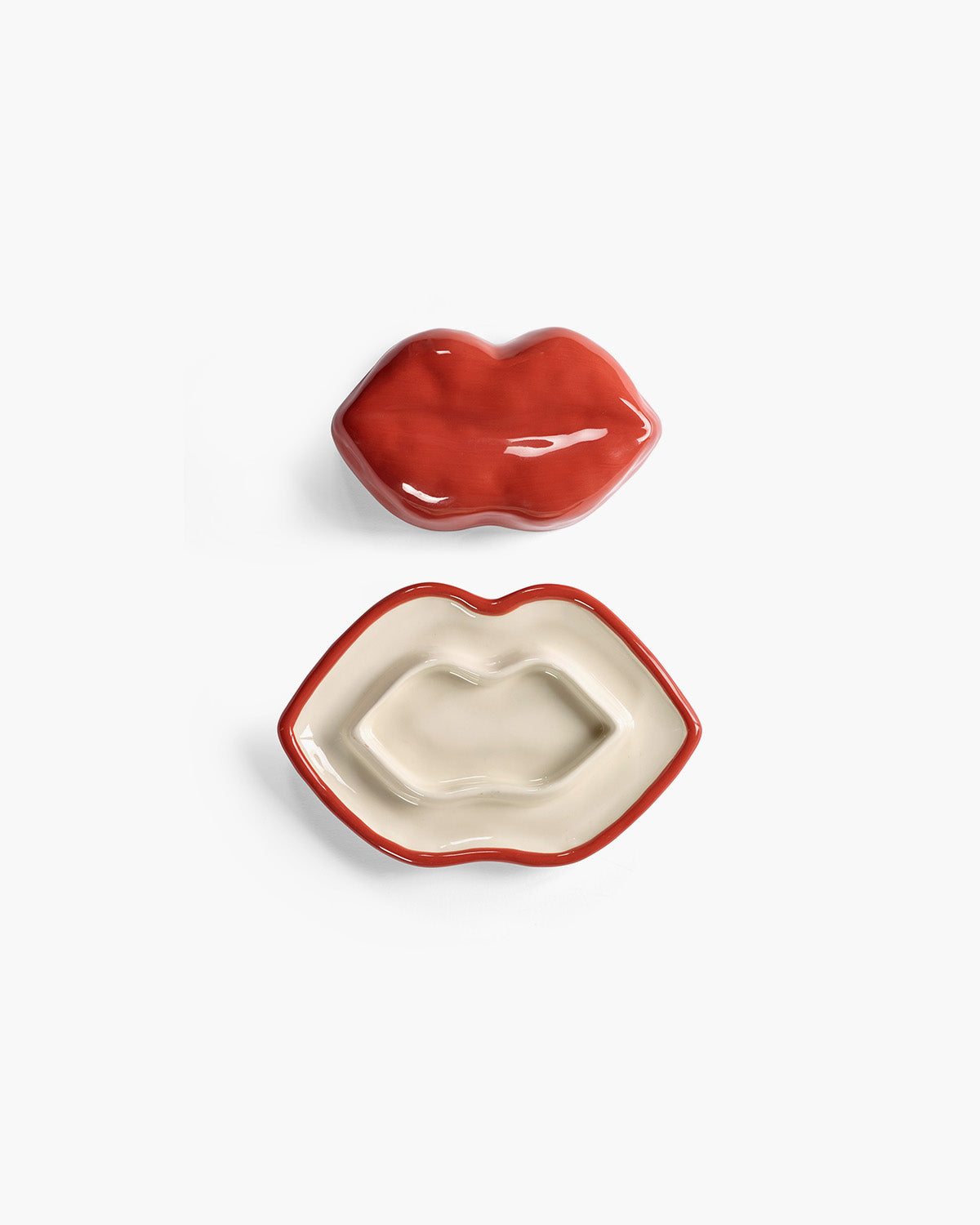 Dish with lid red - white Lips Les Objets Mouleversants – SERAX