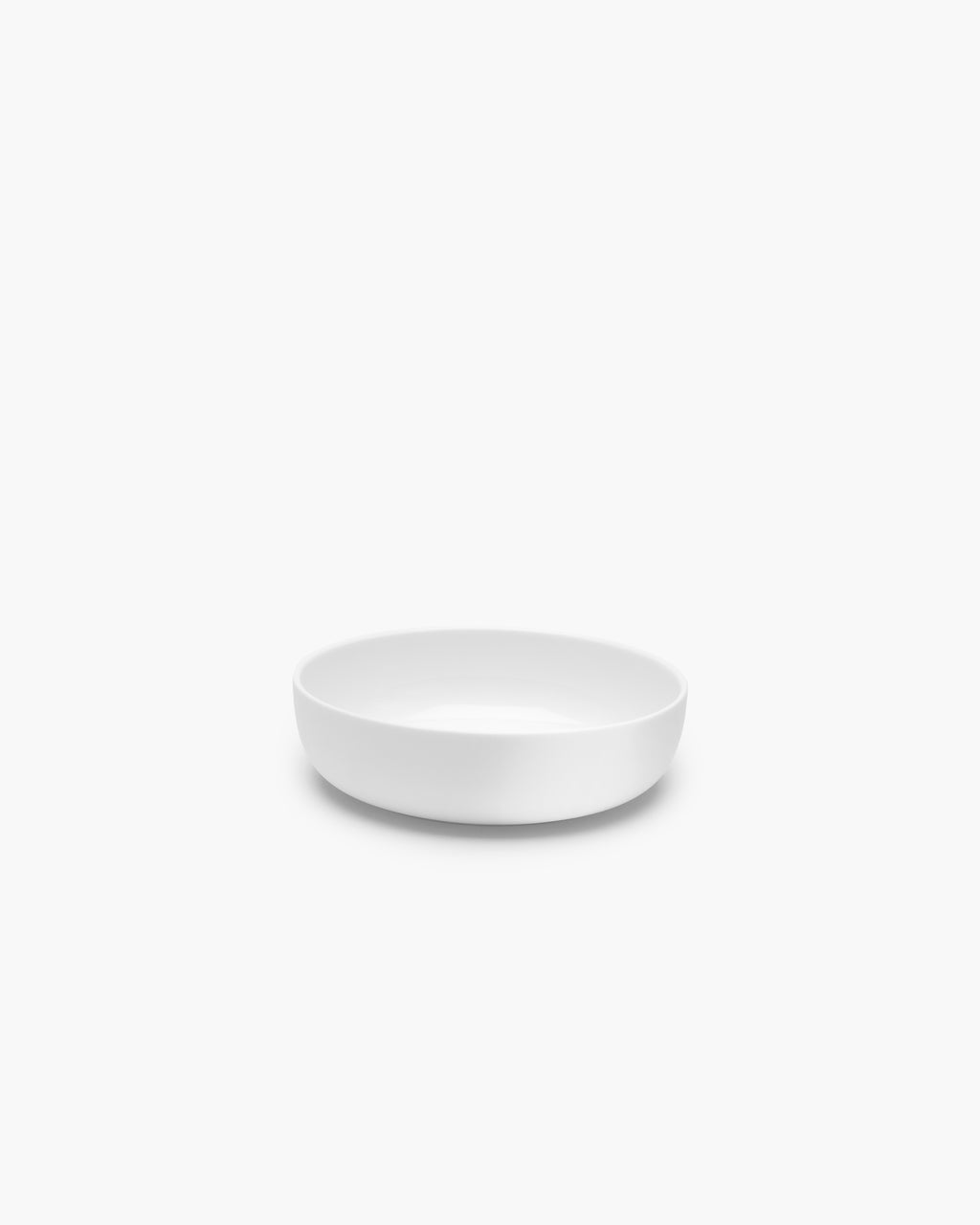 Tiefer Teller S weiss glasiert Base – SERAX