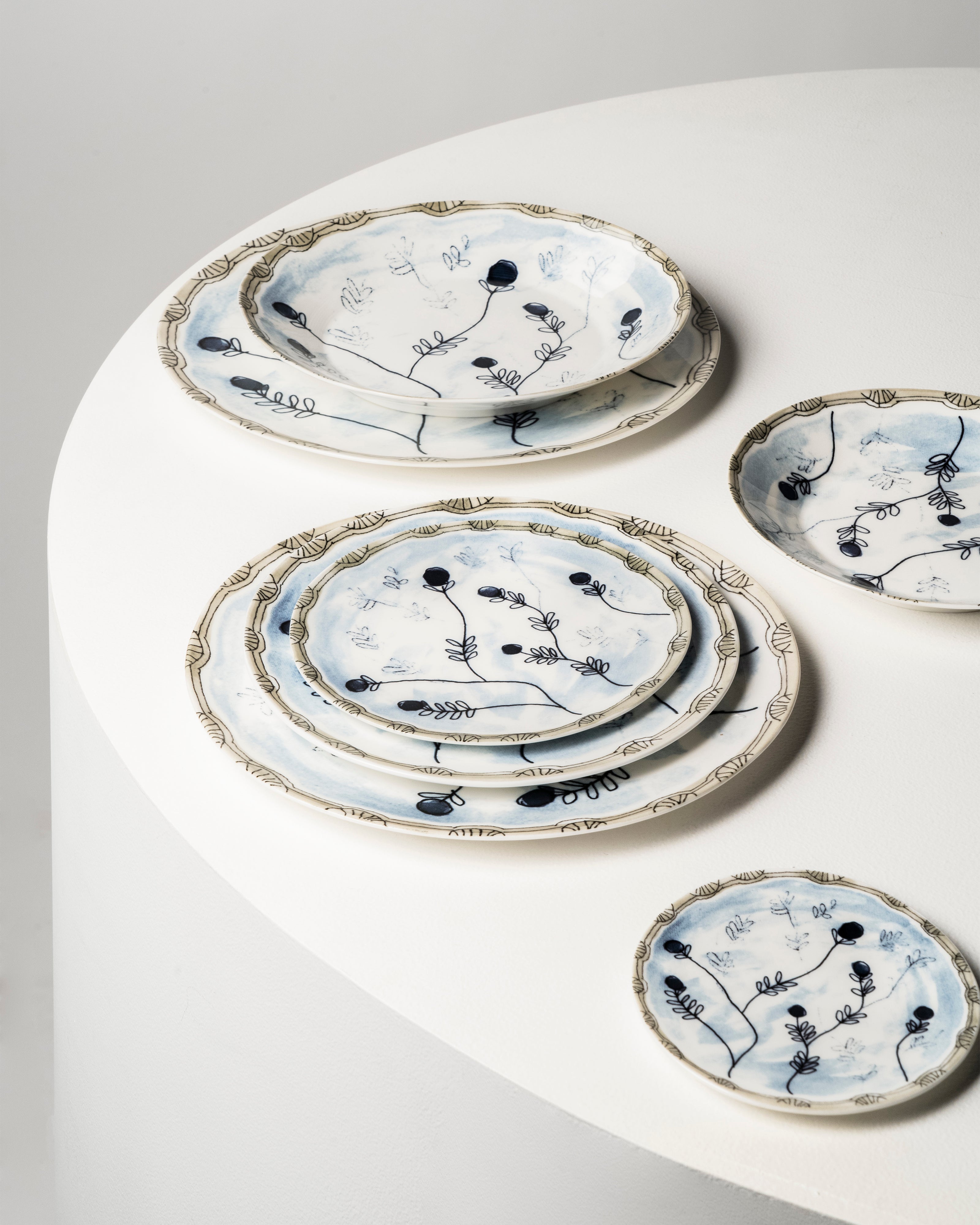 Dinner plate Mirtillo tea Midnight Flowers – SERAX