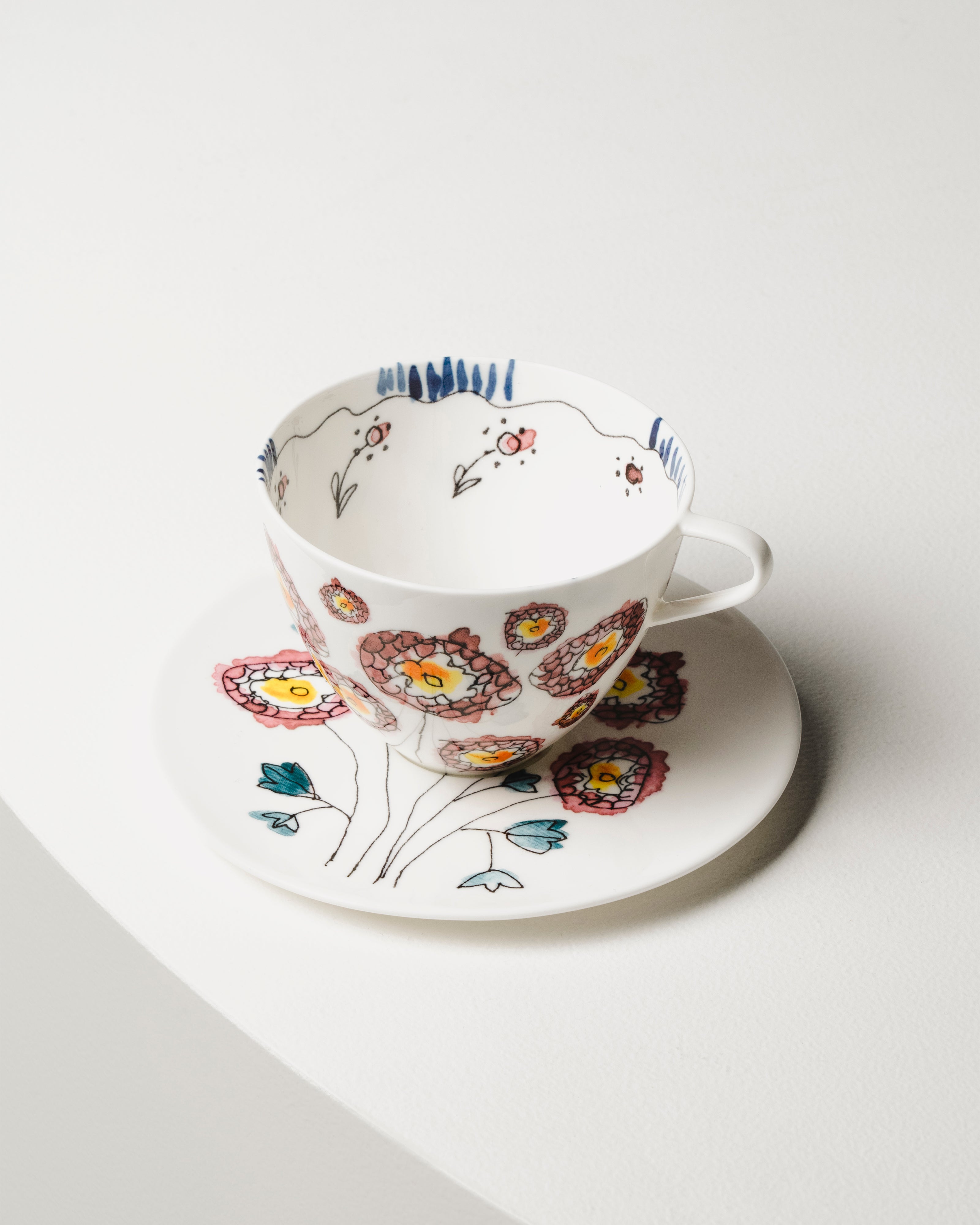 食器 cyaro Cappuccino cup with saucer Anemone milk Midnight Flowers – SERAX